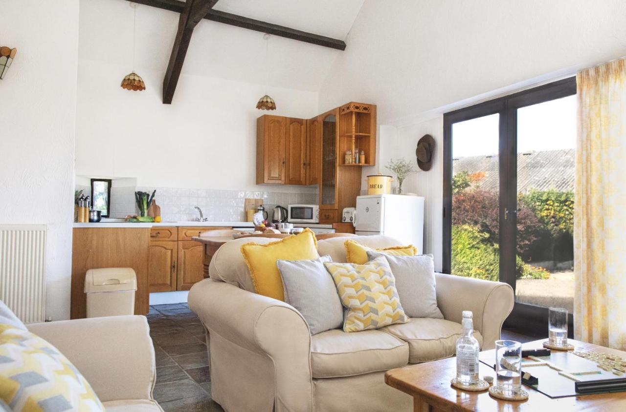Downe Cottages Hartland Exterior photo