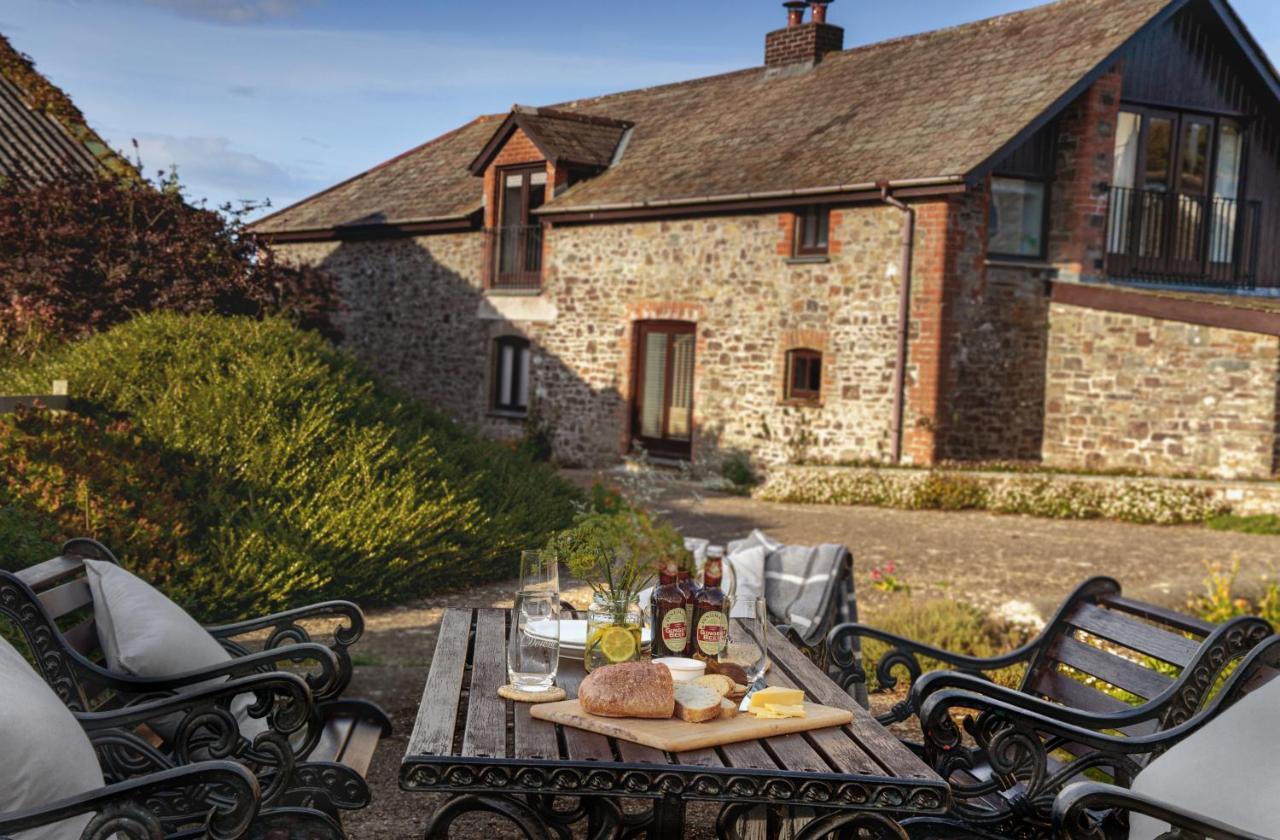 Downe Cottages Hartland Exterior photo