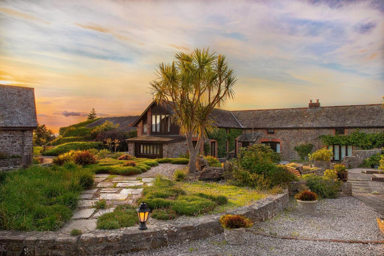 Downe Cottages Hartland Exterior photo