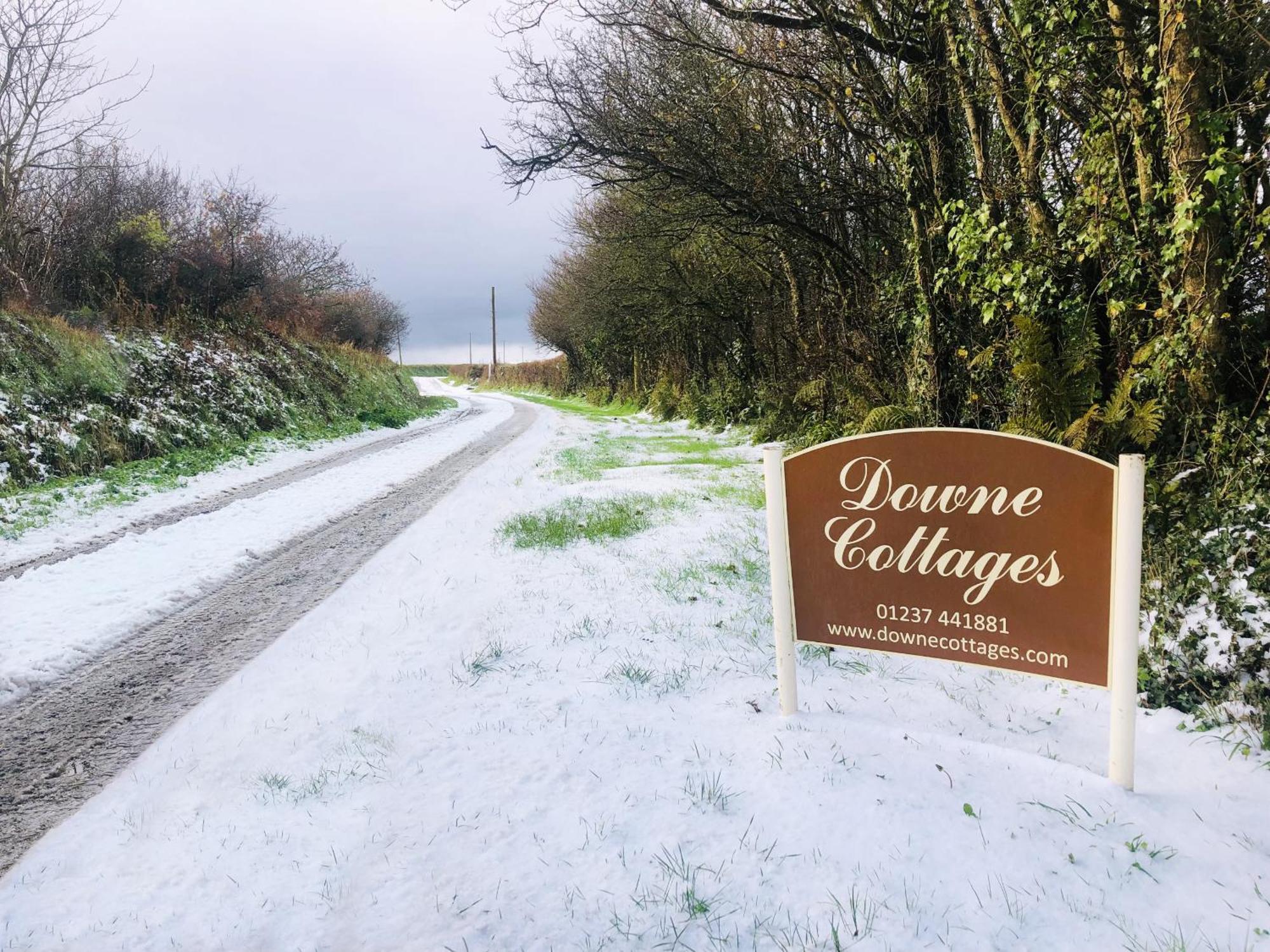 Downe Cottages Hartland Room photo