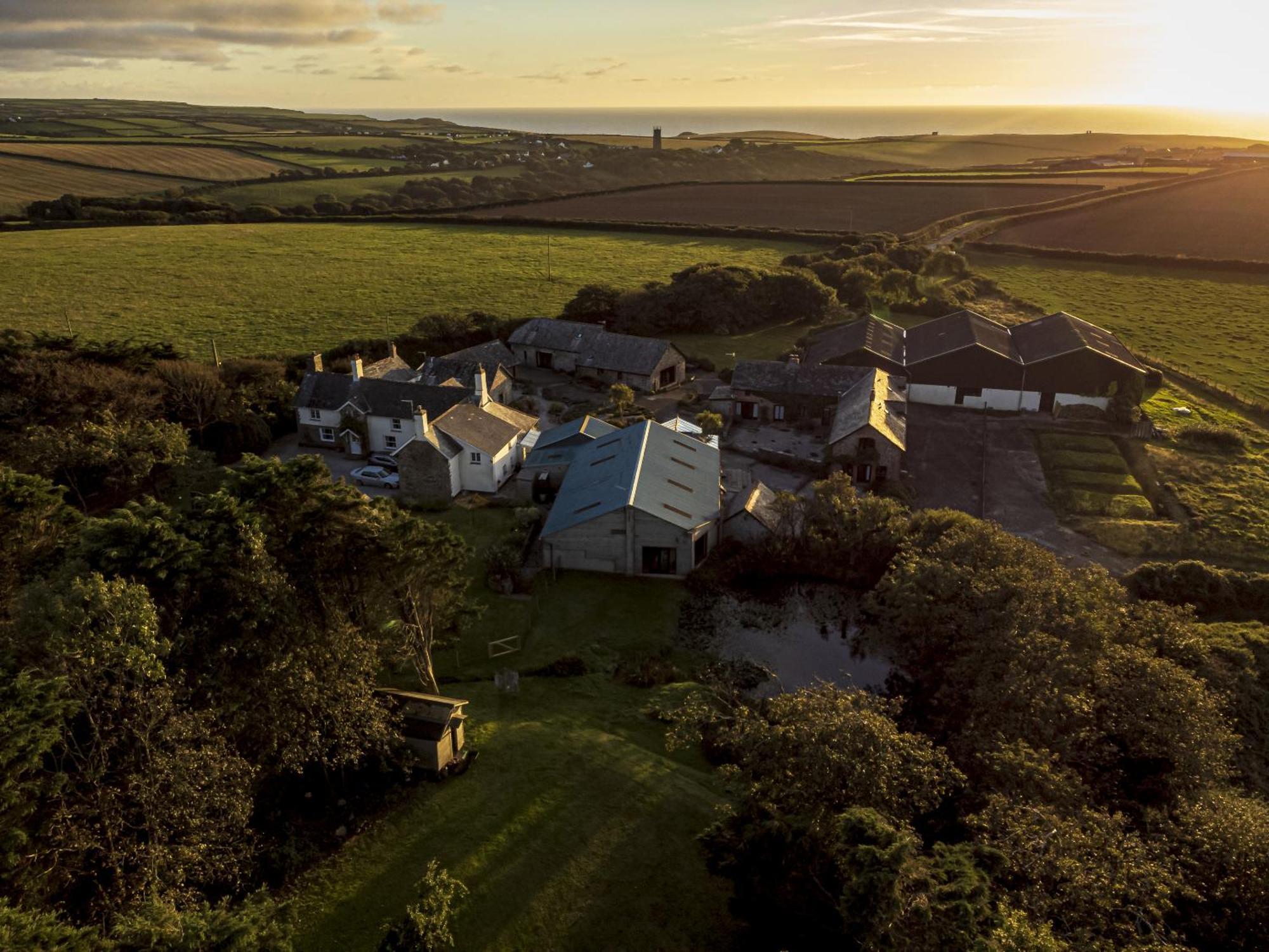 Downe Cottages Hartland Exterior photo